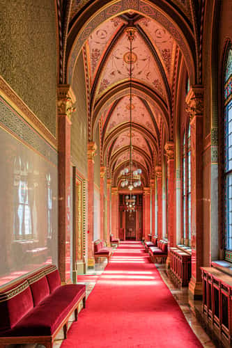 Guided tour inside the Hungarian Parliament, Budapest