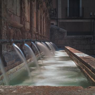 Fountain of the twenty pipes, Spain