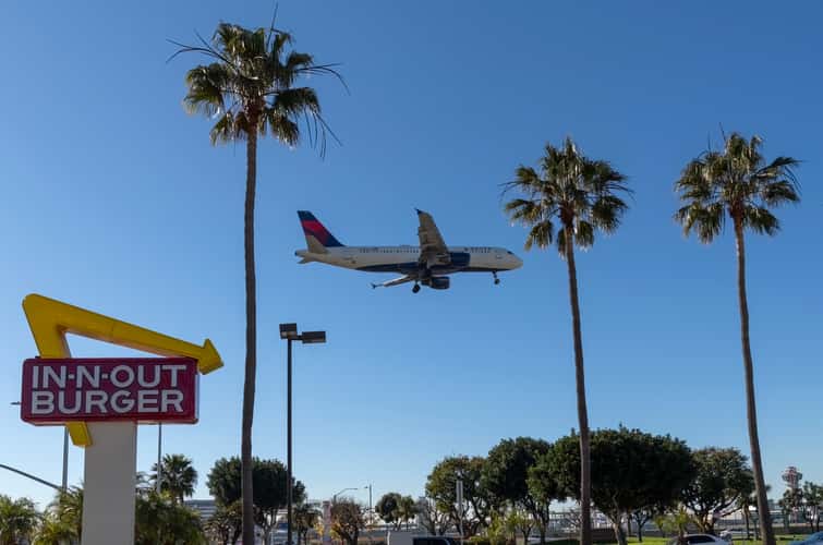 LAX In'n Out Burger