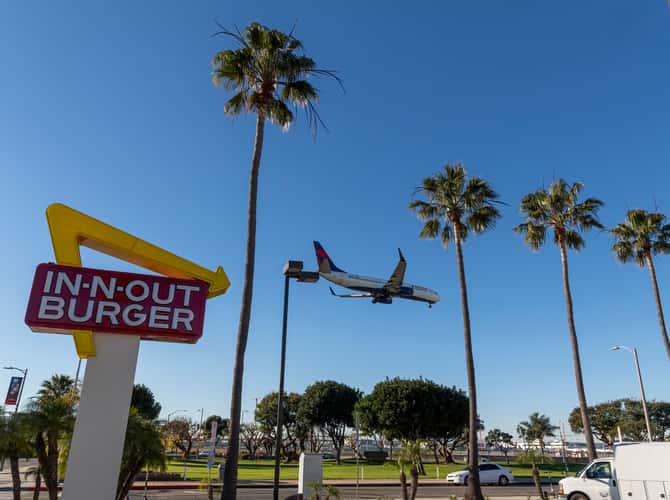 LAX In'n Out Burger
