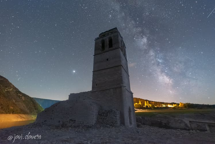 Milky Way over the Iglesia del Mediano