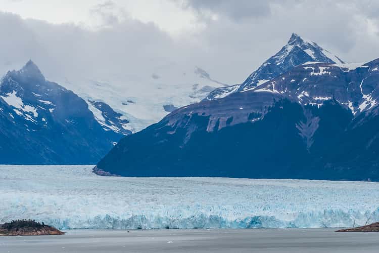 Glacier view from Mirador De Los Suspiros