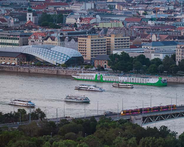Mol campus visitor center, Budapest