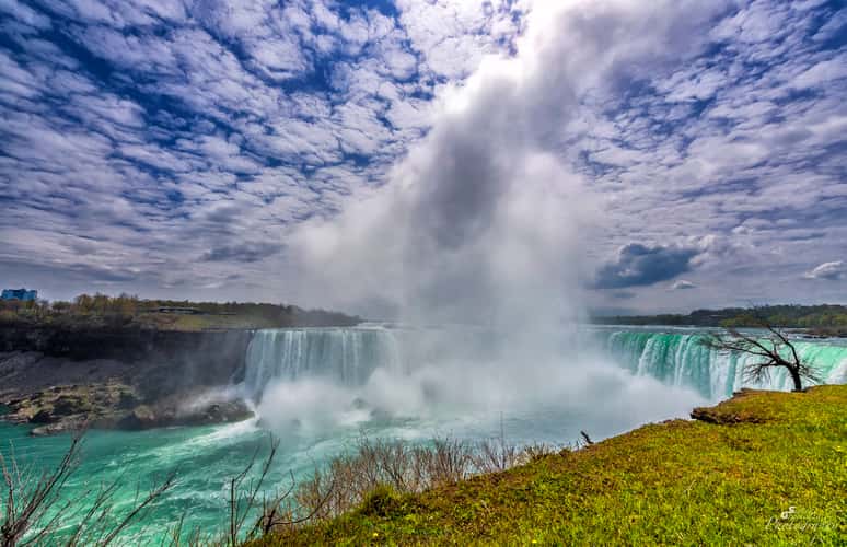 Sunrise at the Niagara Falls