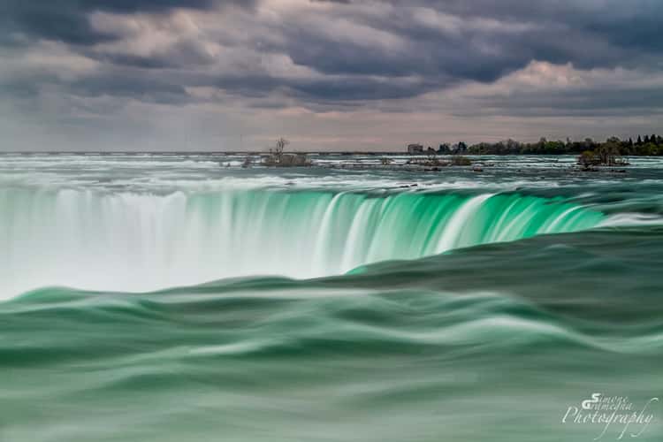 Sunrise at the Niagara Falls