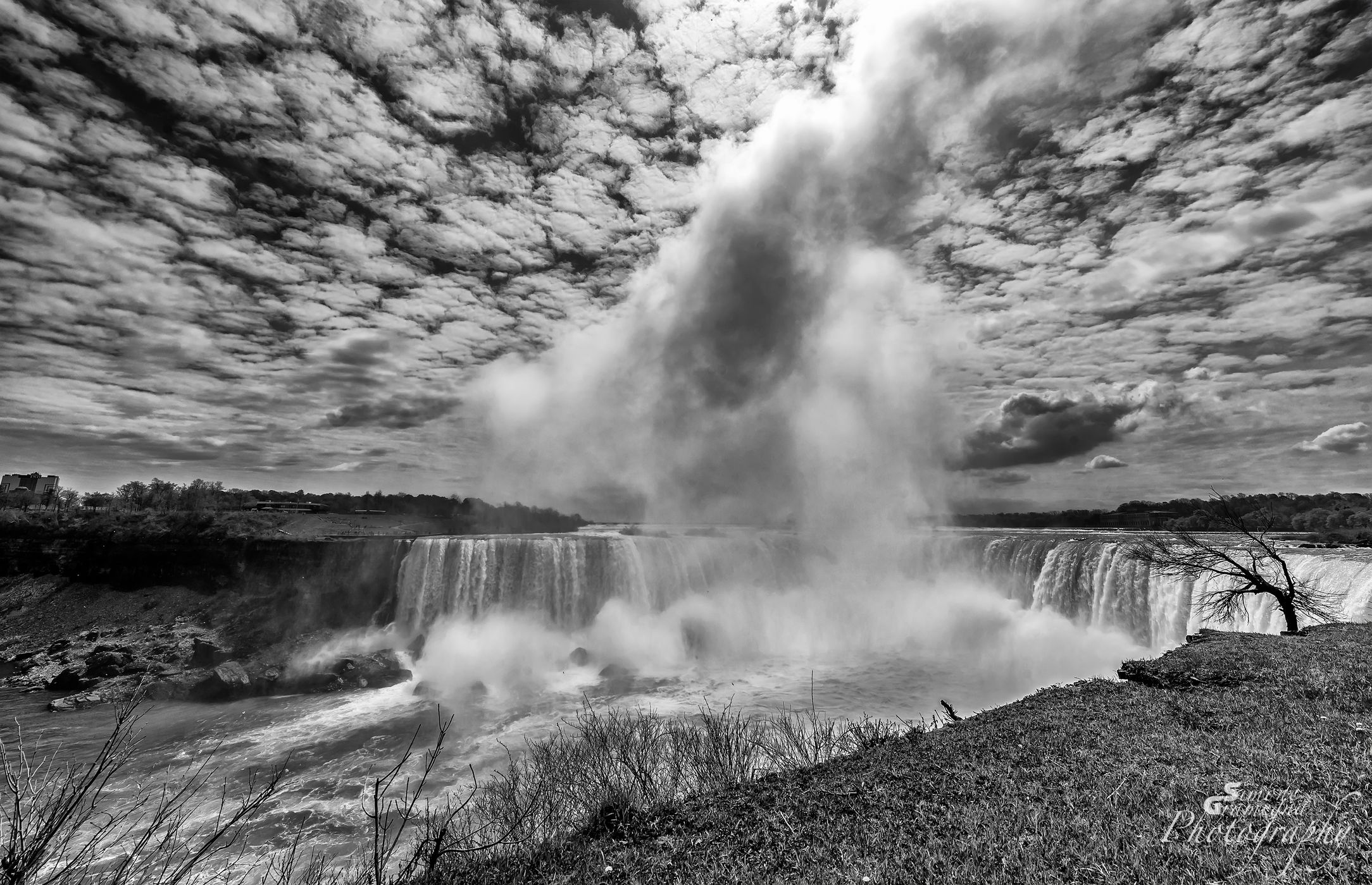 Sunrise at the Niagara Falls, Canada