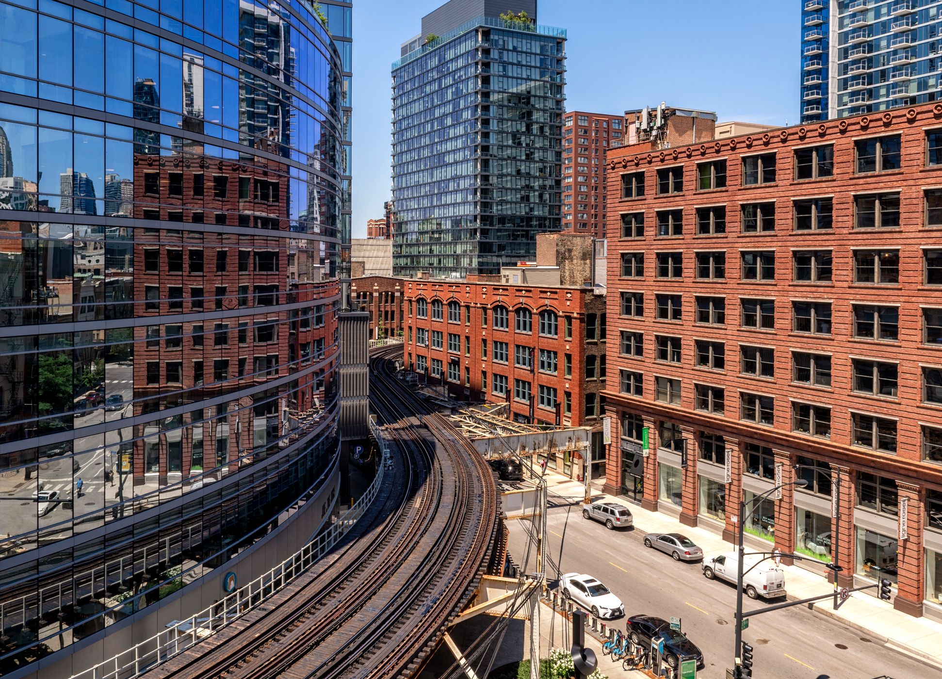 Train from Wells Kinzie Garage, Chicago, USA