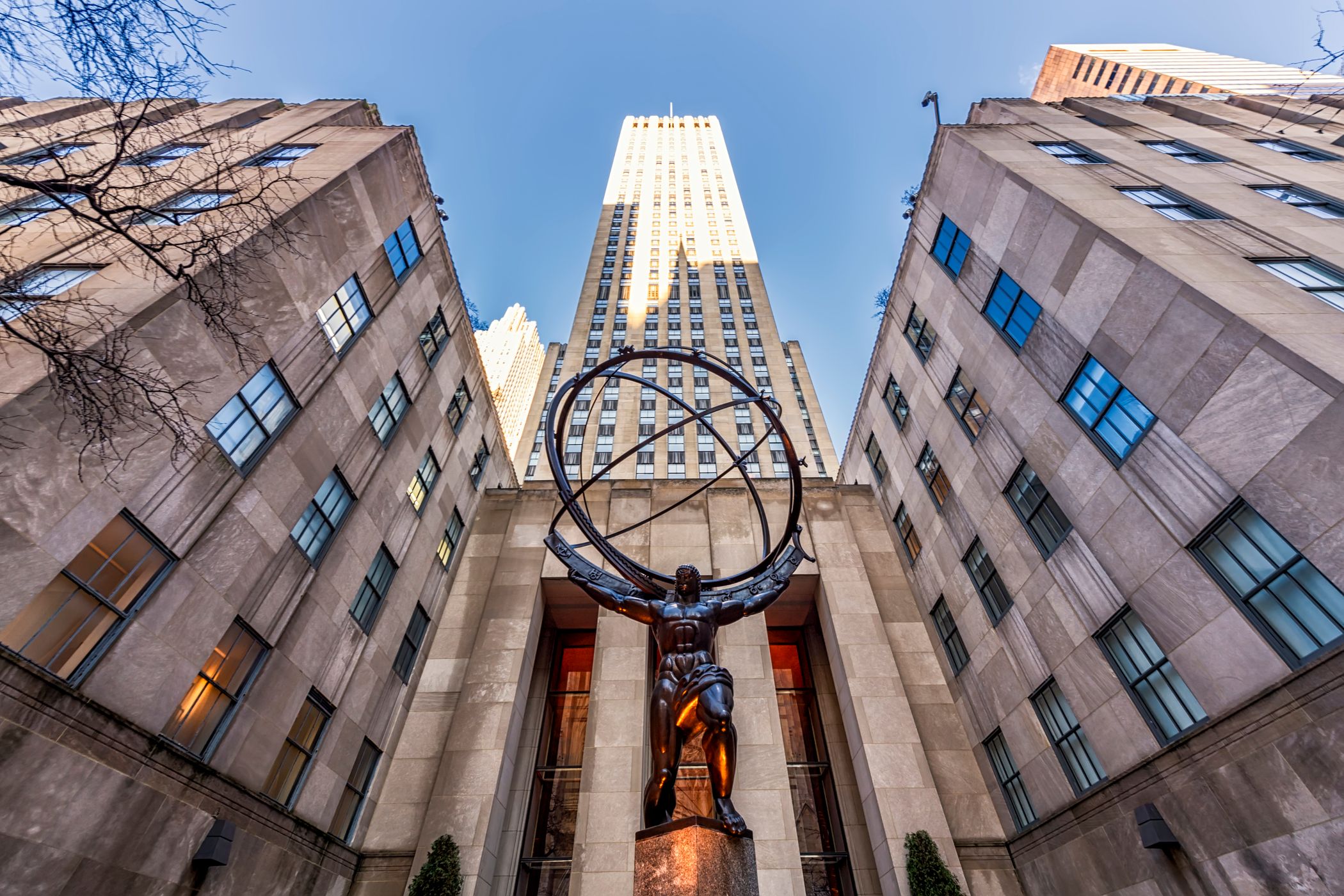 Atlas statue at the Rockefeller Center, USA