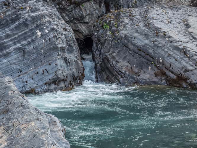 Waterfall near Puente Ventisquero
