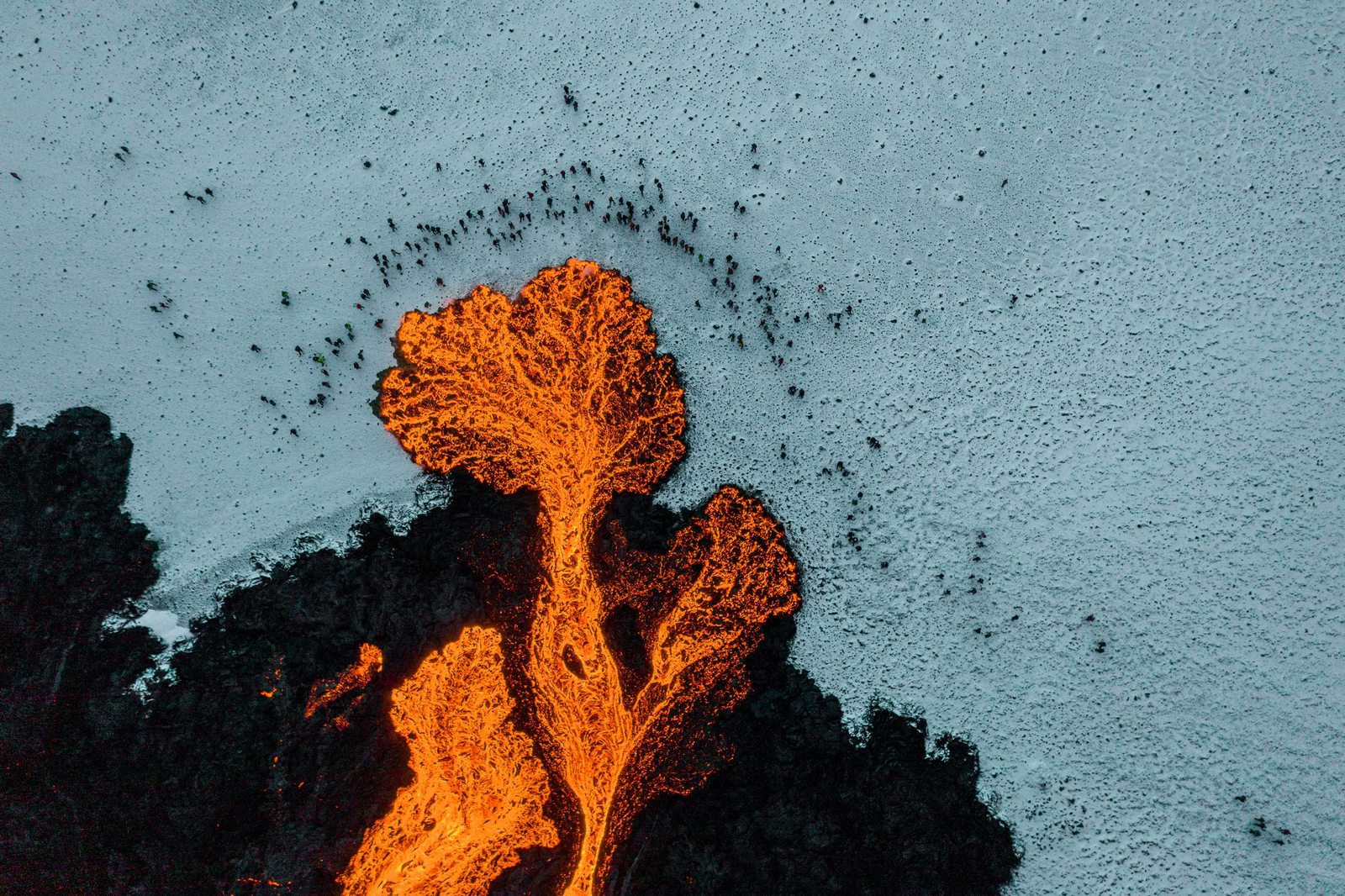 Stunning Photography from an erupting Volcano in Iceland