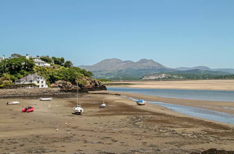 Borth-y-Gest