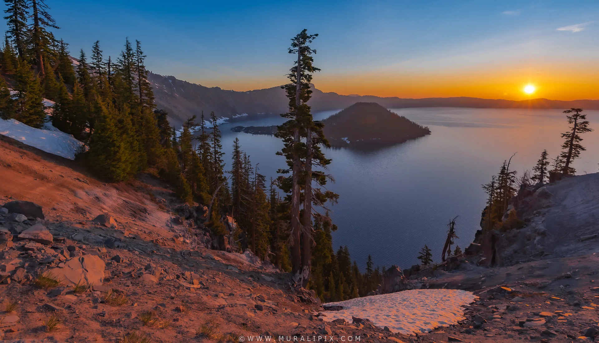 Crater Lake Discovery Point At Sunrise Usa 9lts.webp?h=1400&q=83