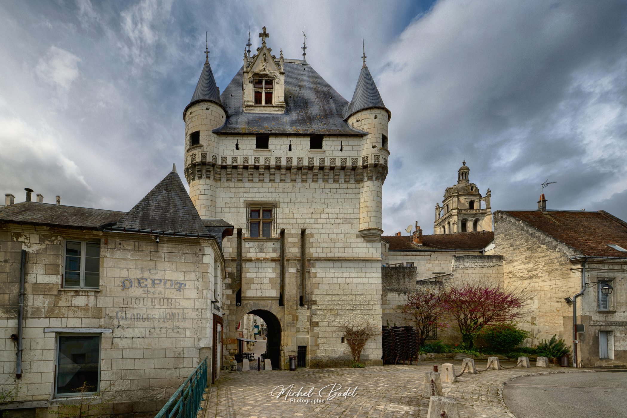 Top 2 Photo Spots at loches in 2024