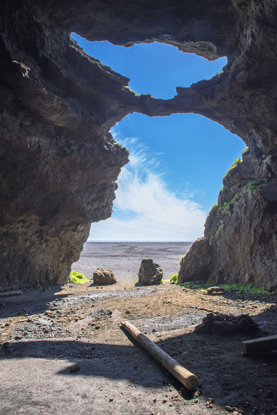Hjörleifshöfði Cave, Iceland