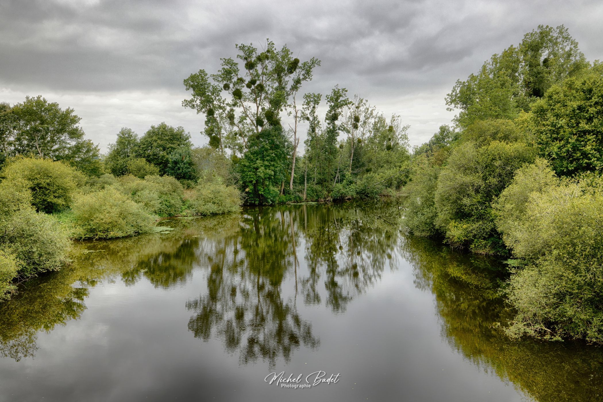 Oust river at Glénac, France