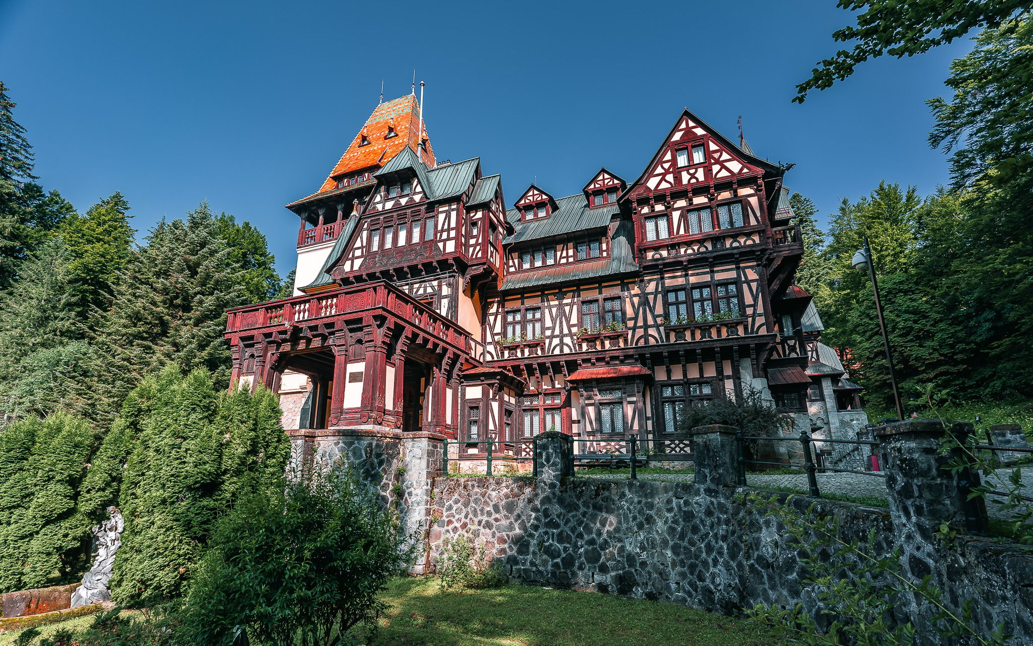 Pelișor Castle, Sinaia, Romania