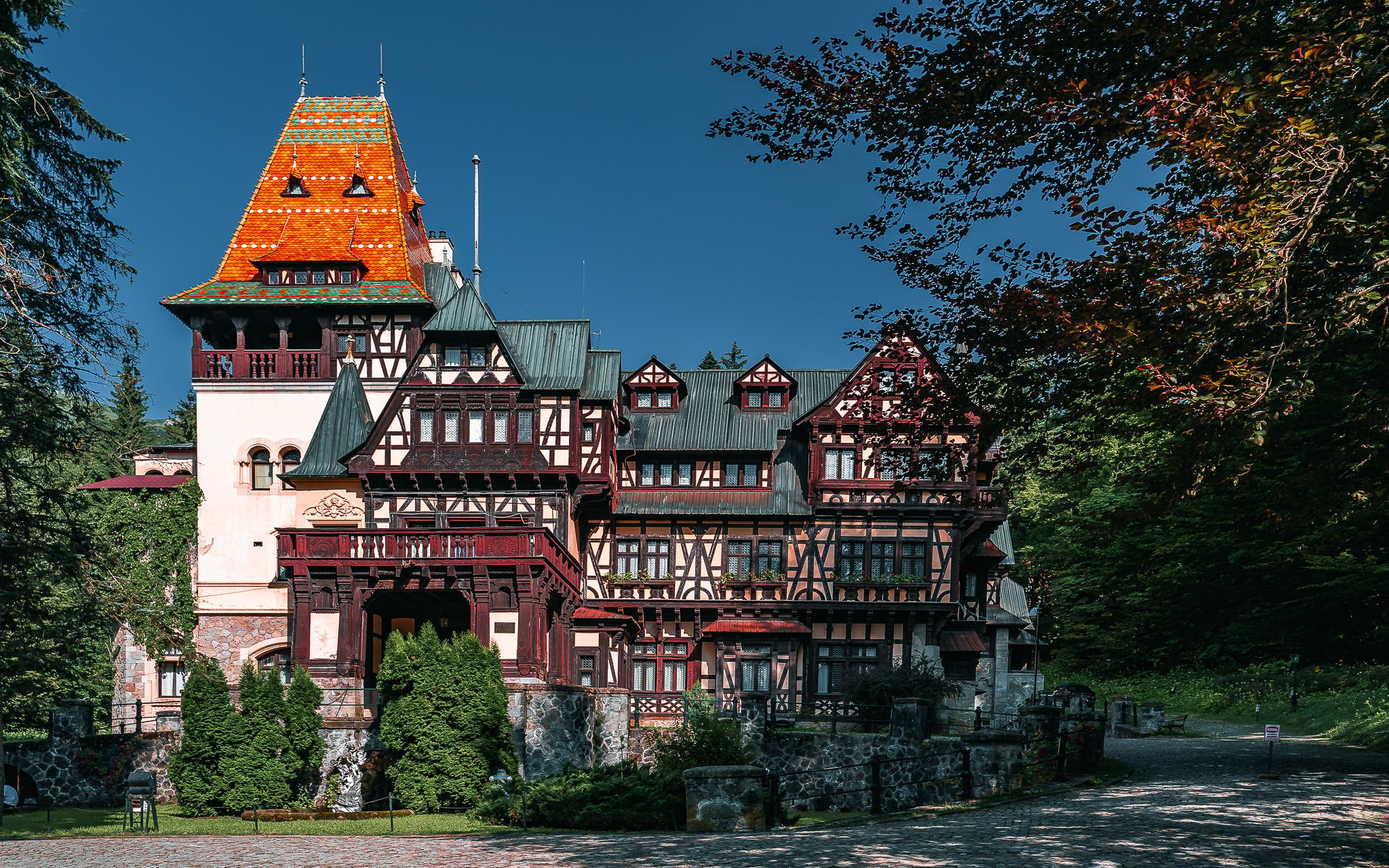 Pelișor Castle, Sinaia, Romania
