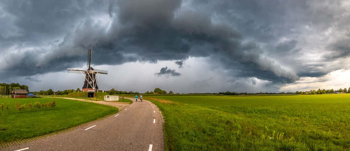 Beltkorenmolen Hermien In A storm