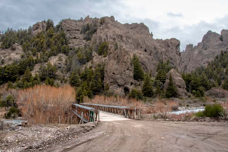 Bridge over Rio Cuyin Manzano