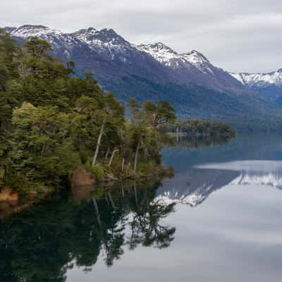 Lago Correntoso, Argentina