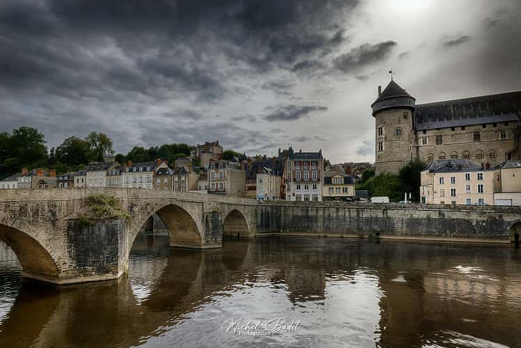 Laval, the castle and the Mayenne