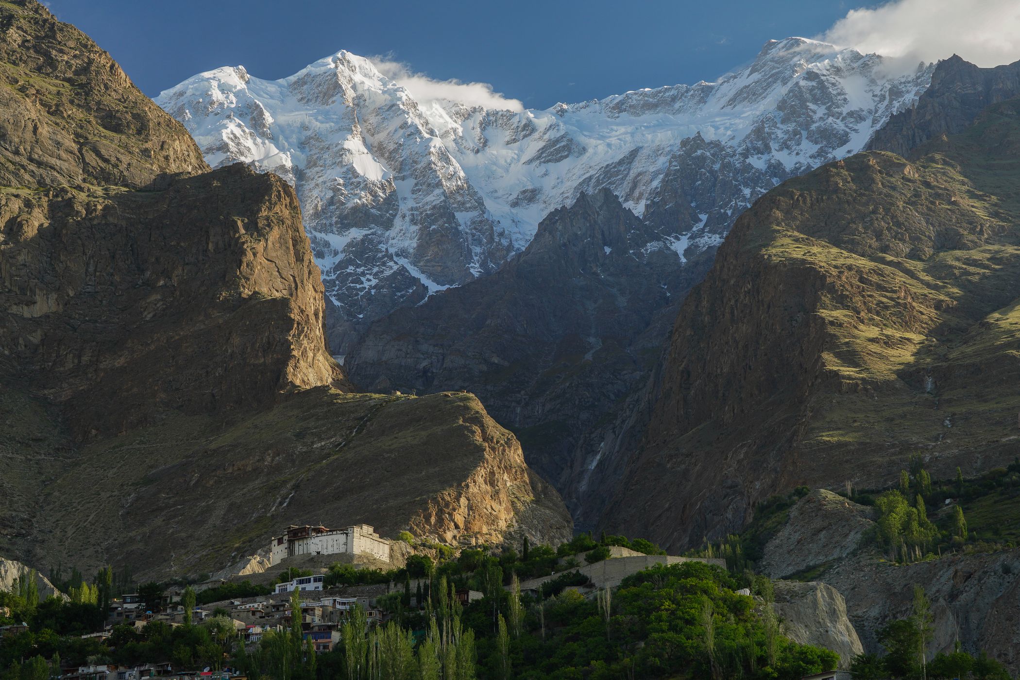 Baltit fort and Hunza peak, Pakistan