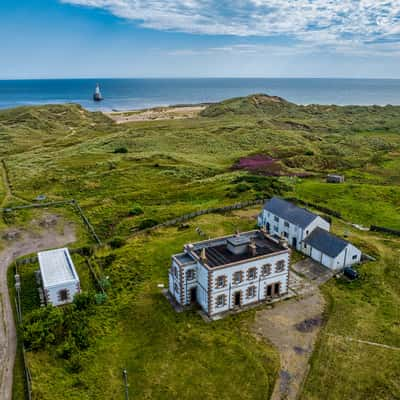 Lighthouse cottages, Rattay Head Lighthouse, Scotland, UK, United Kingdom