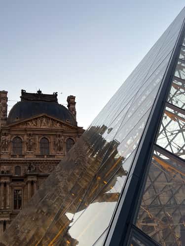 Louvre curiousity, Paris
