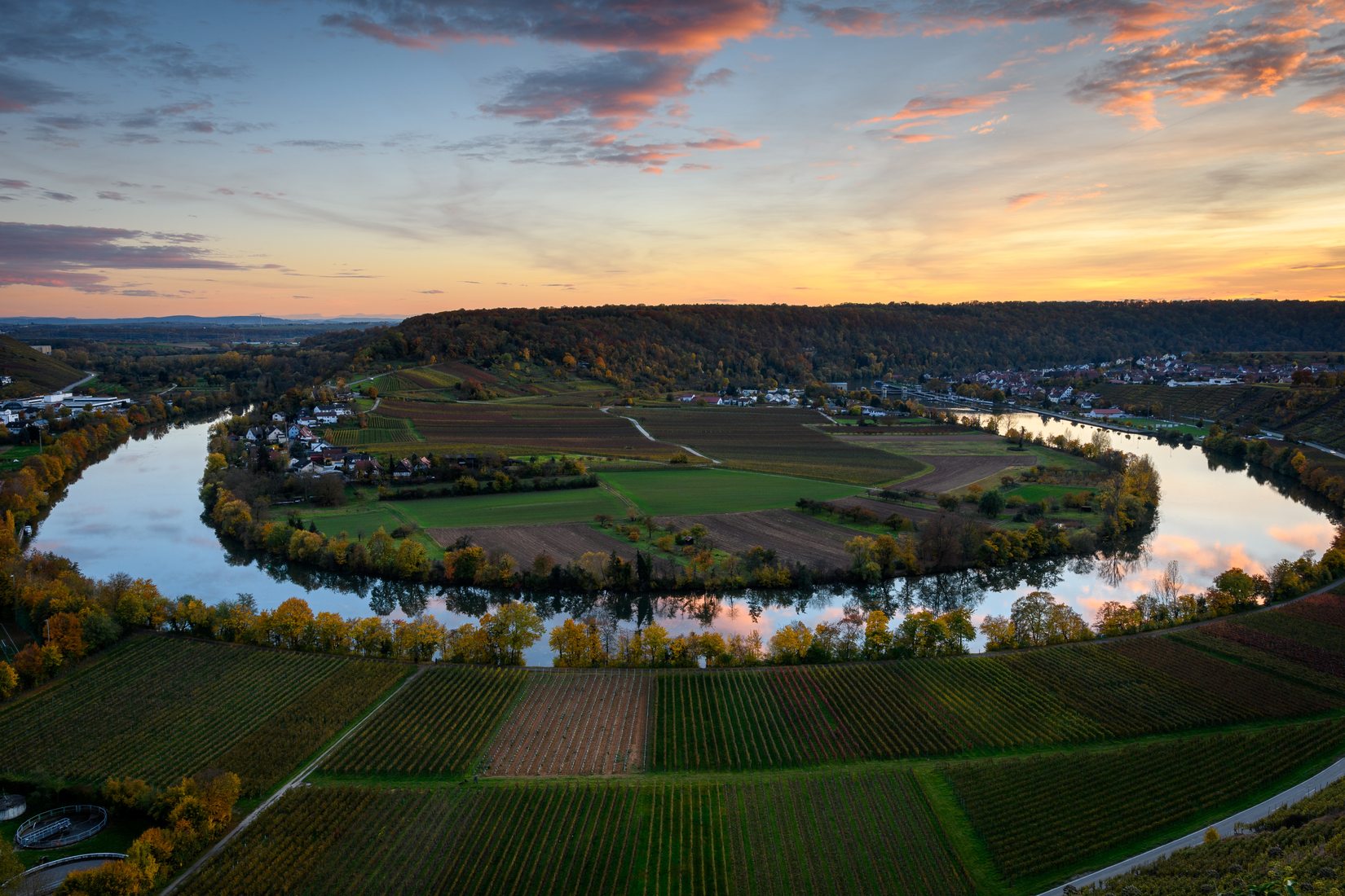 Neckarschleife bei Mundelsheim, Germany