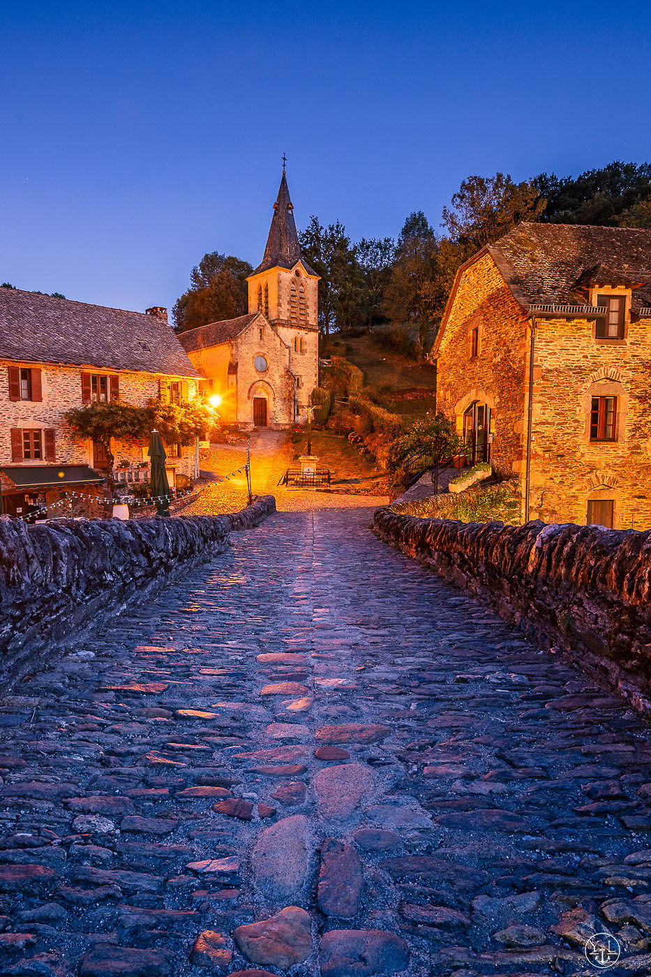 Pont medieval Belcastel, France
