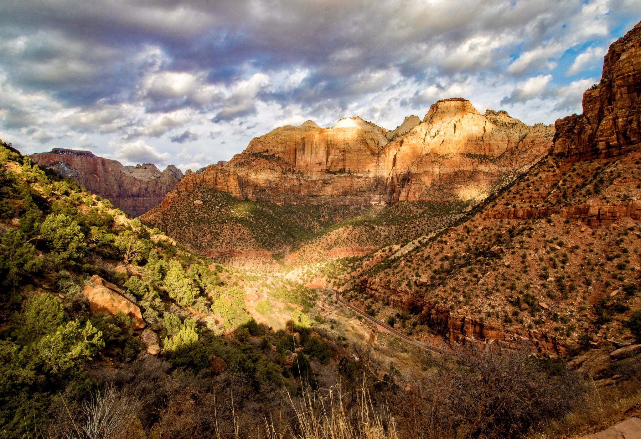 Switchbacks leading to Zion-Mt. Carmel Tunnel, USA