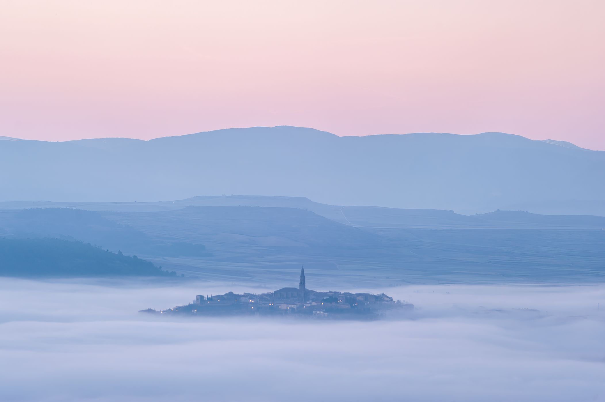 Briones fotografía sacada  desde La Bastida, Spain