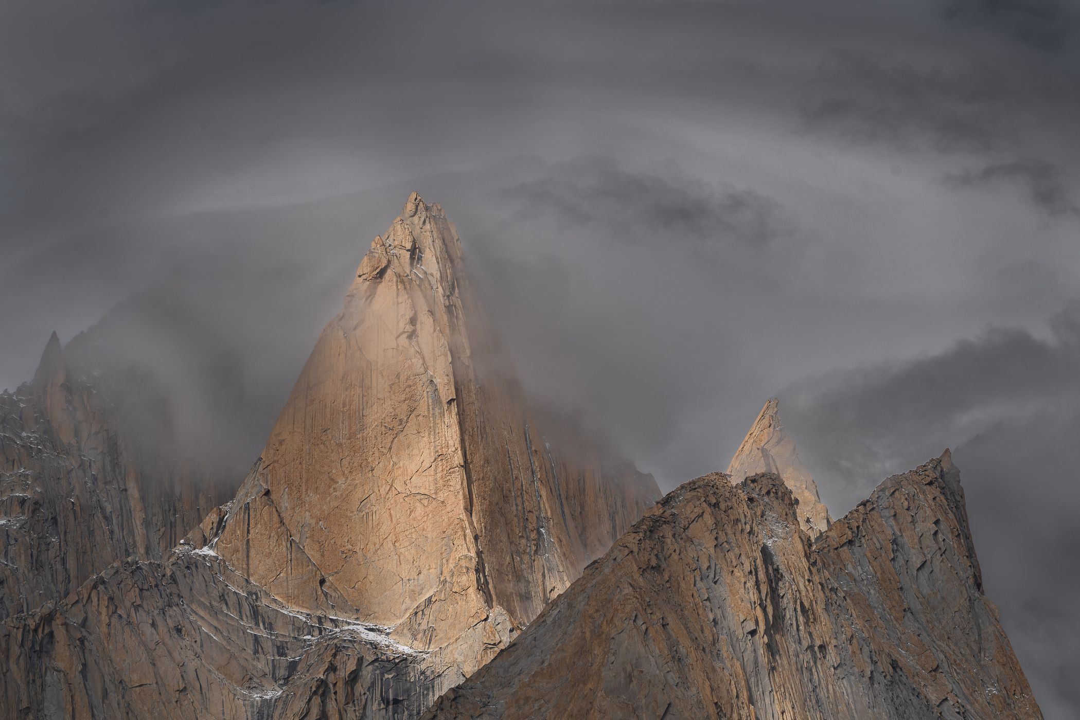 Cristal tower, Pakistan
