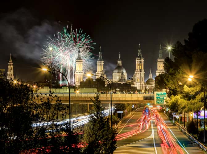Fuegos artificiales en el Pilar