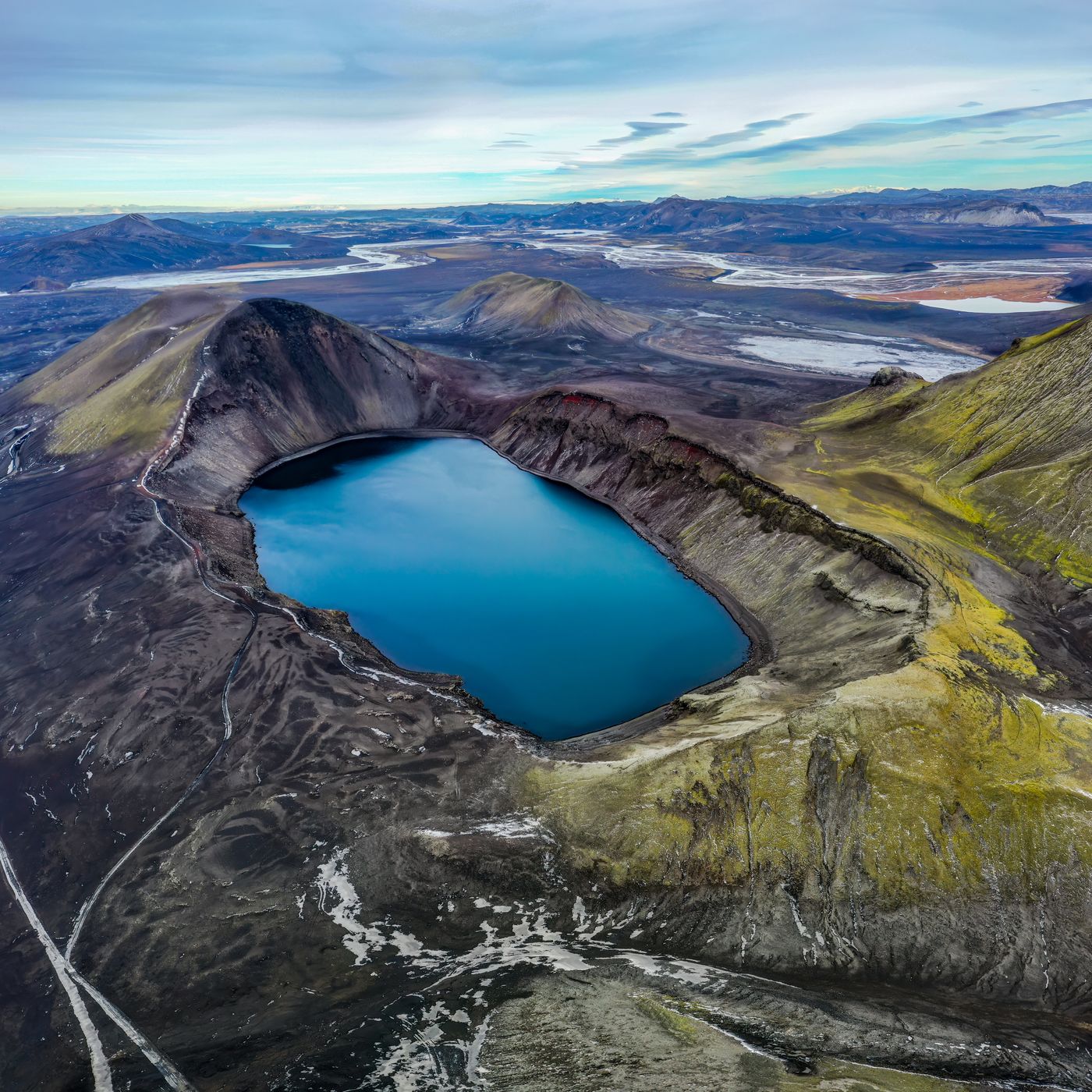 Hnausapollur (Bláhylur), Iceland