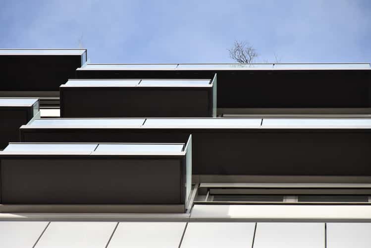 Kranhäuser from below, Cologne
