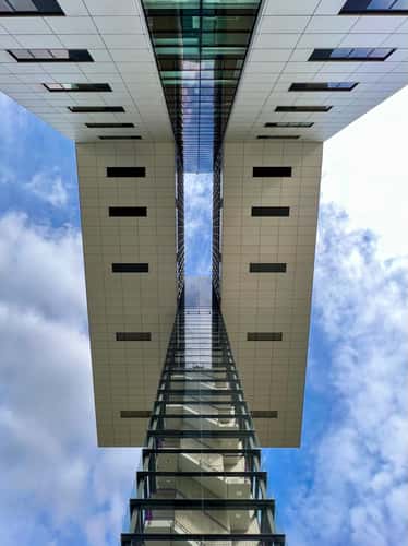Kranhäuser from below, Cologne