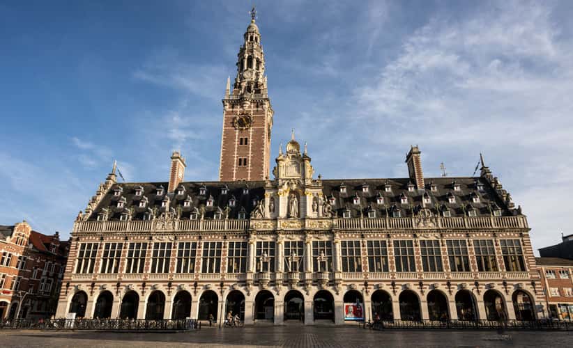 Ladeuzeplein with view of the library, Leuven