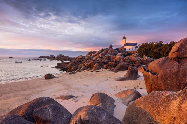 Lighthouse of Pontusval (Phare de Pontusval), Brittany