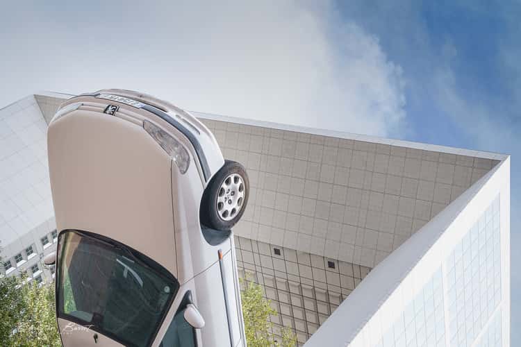 The car behind the Grande Arche, Paris