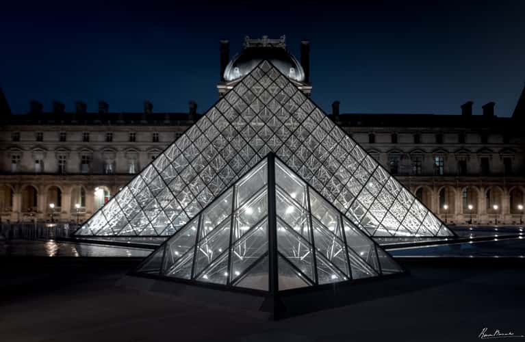 Louvre curiousity, Paris
