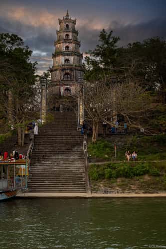 Thiên Mụ Temple