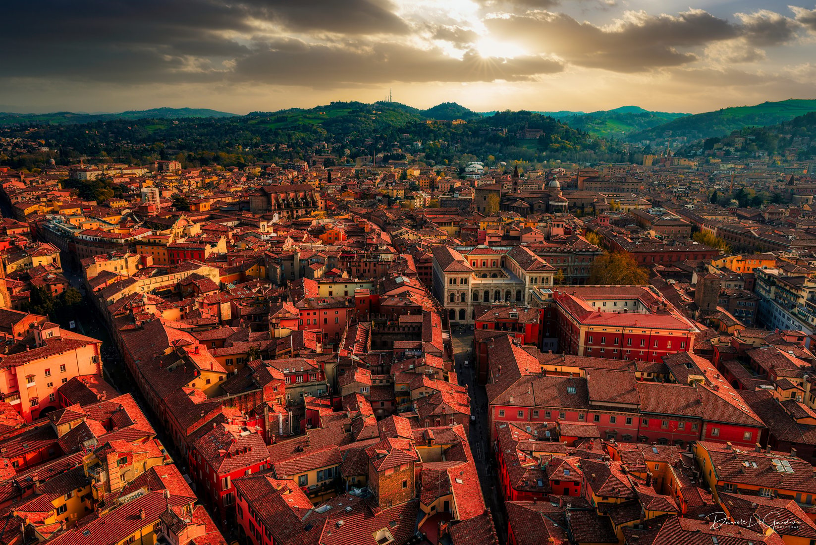 Torre degli Asinelli, Italy