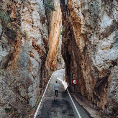 Penyal del Cavall Bernat, Spain