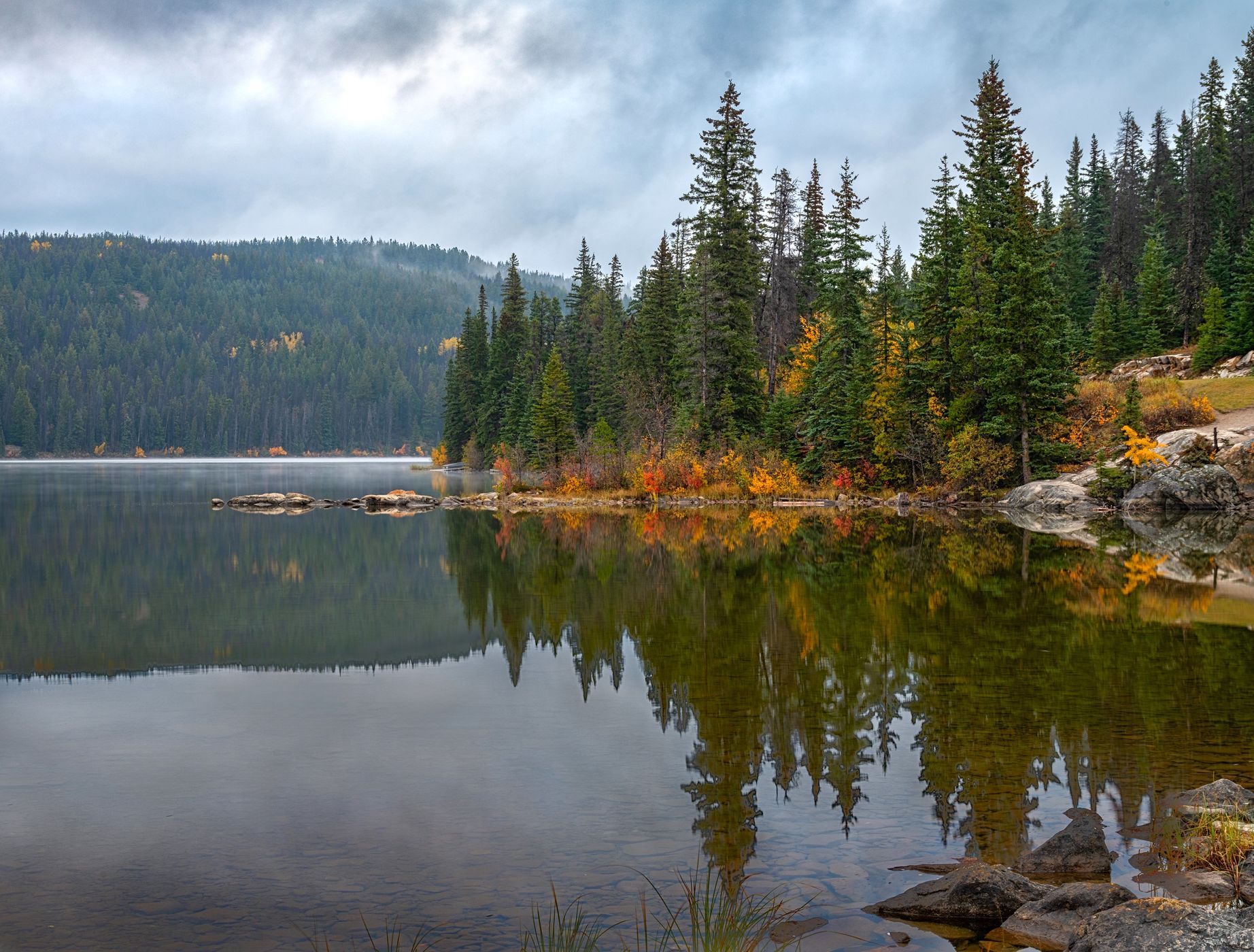 Pyramid Lake, Canada