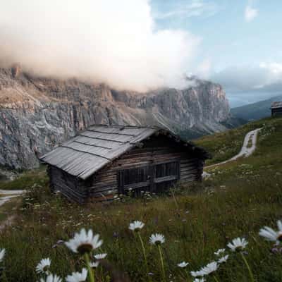 Wooden Hut Grödner Joch, Italy