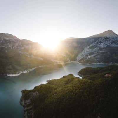 Bovilla Lake, Albania