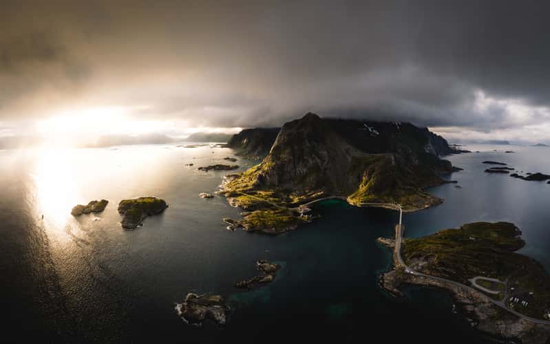 Festvagtinden, Henningsvaer