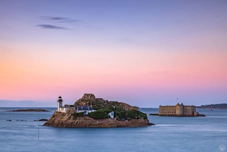 Louët island lighthouse