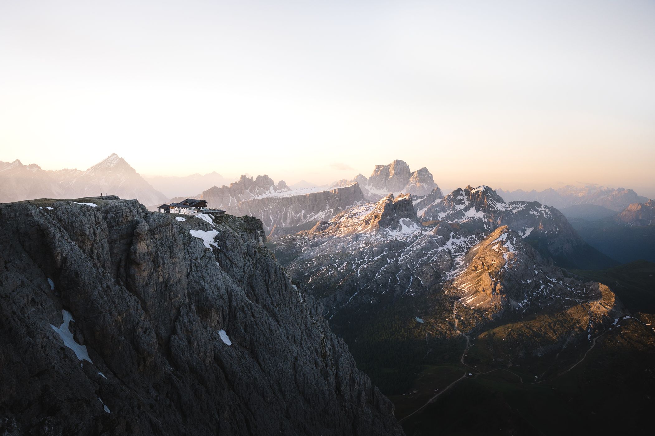 Monte Lagazuoi Piccolo, Rifugio View, Italy